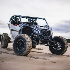 Dirt Specialties Can-am Maverick X3 Doors, Full Body Contour